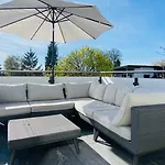 Exklusives Wohnen Im Herzen Bayerns - Luxurioses Haus Mit Dachterrasse Und Whirlpool, Nahe Passau Dom wakacyjny