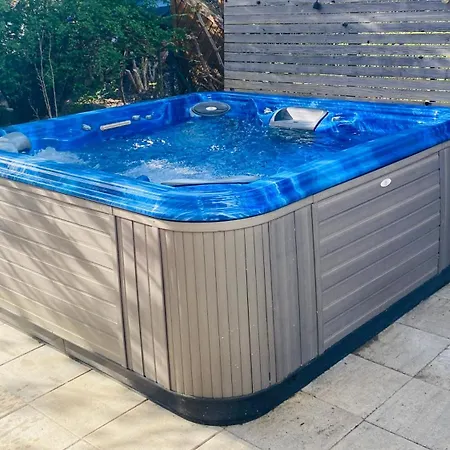 펜션 Exklusives Wohnen Im Herzen Bayerns - Luxurioses Haus Mit Dachterrasse Und Whirlpool, Nahe Passau